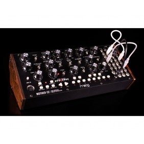 Moog Mother-32
