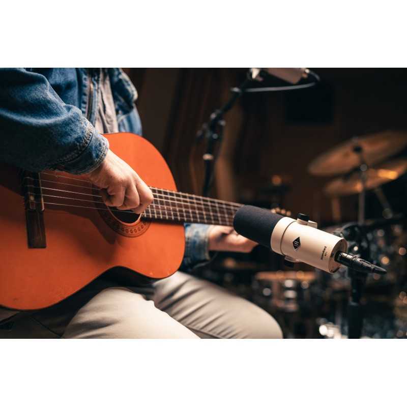 Universal Audio SD-1 Standard Dynamic Microphone